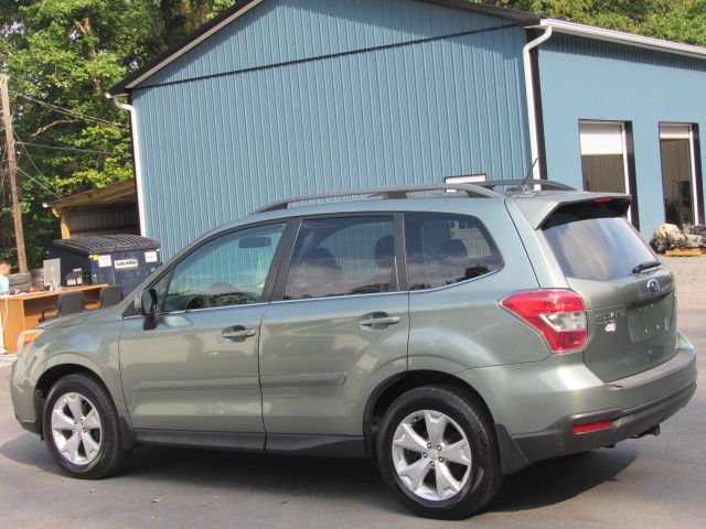 Used 2014 Subaru Forester 2.5i Limited AWD/4WD image 6
