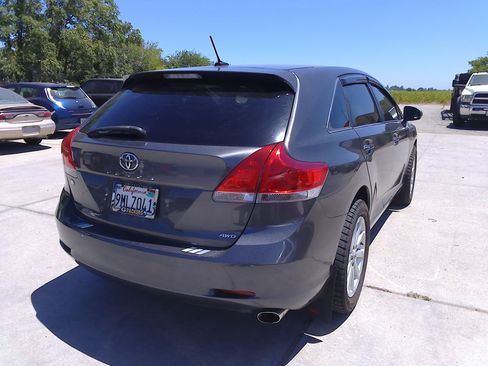 Used 2010 Toyota Venza AWD image 4