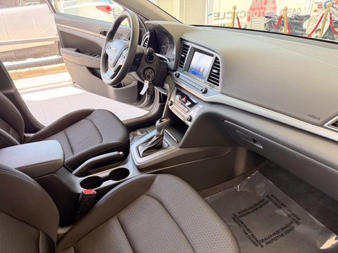Used 2018 Hyundai Elantra Sedan FWD image 15