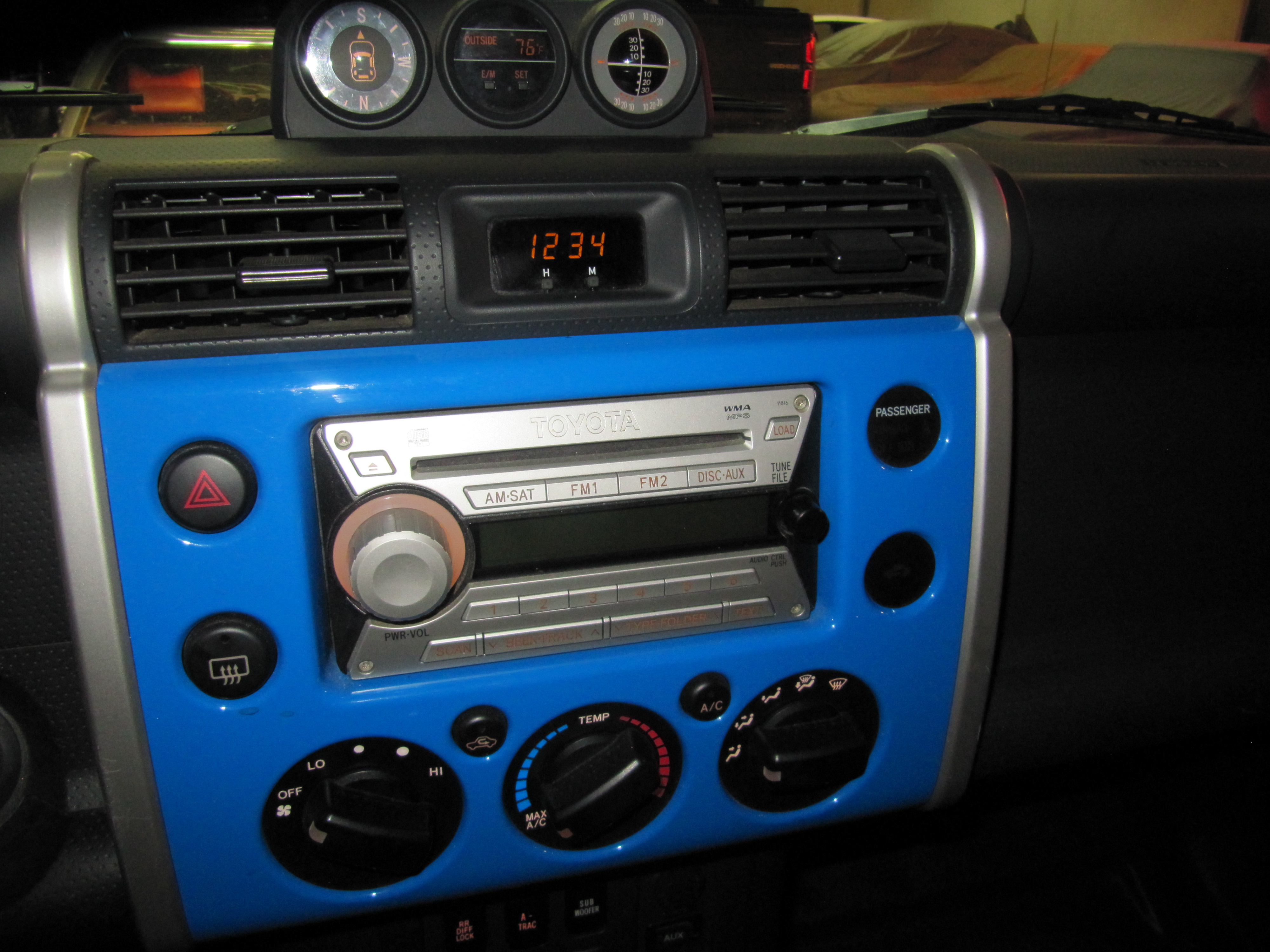 Used 2007 Toyota FJ Cruiser AWD/4WD image 19