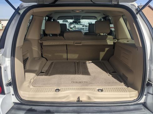 Used 2006 Ford Explorer Eddie Bauer image 7