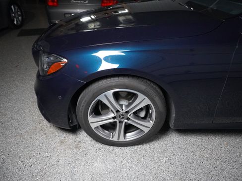 Used 2018 Mercedes-Benz E 300 image 8