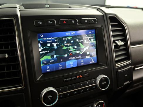 Used 2020 Ford Expedition Limited image 26