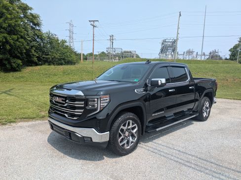 Used 2024 GMC Sierra 1500 SLT image 1
