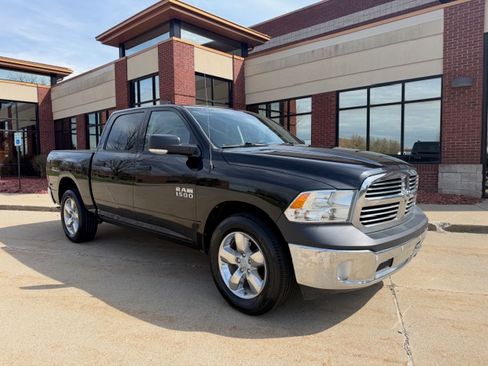 Used 2016 RAM 1500 SLT image 1