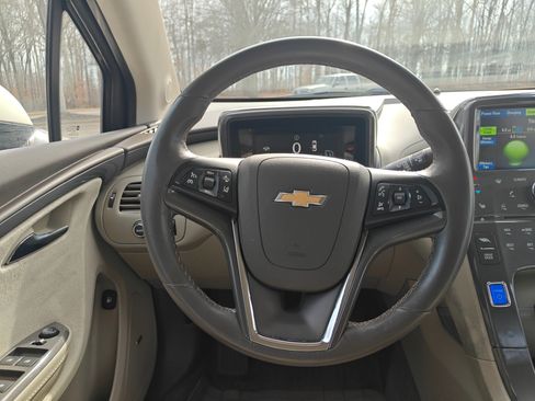 Used 2014 Chevrolet Volt Premium image 10
