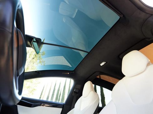 Used 2018 Tesla Model X Performance image 19