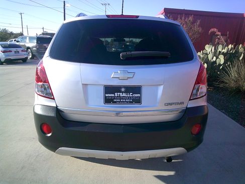 Used 2012 Chevrolet Captiva Sport LS image 21