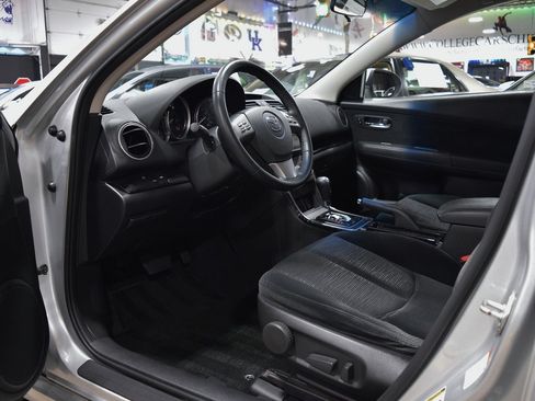 Used 2010 MAZDA MAZDA6 i Touring image 15