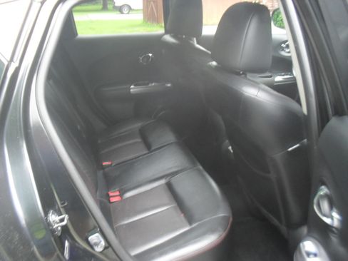 Used 2011 Nissan Juke SL image 8