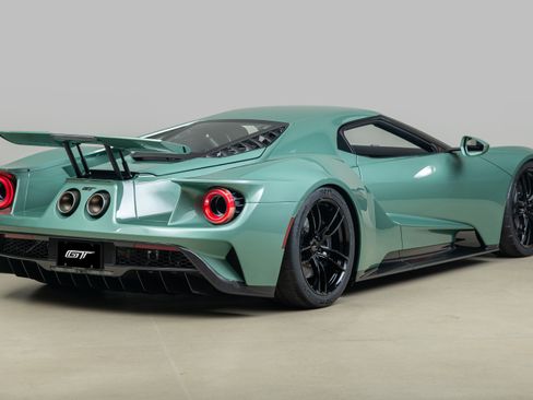 Used 2022 Ford GT RWD image 19