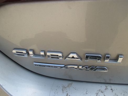 Used 2016 Subaru Legacy 2.5i Premium AWD/4WD image 14
