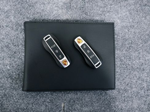 Used 2022 Porsche 911 Turbo image 35