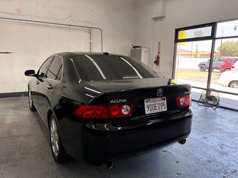 Used 2005 Acura TSX w/ Navigation FWD image 5