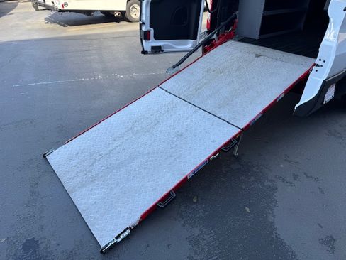 Used 2019 Ford Transit 250 image 6