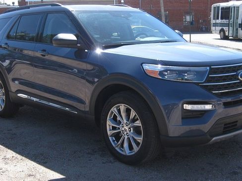 Used 2021 Ford Explorer XLT w/ Equipment Group 202A image 1