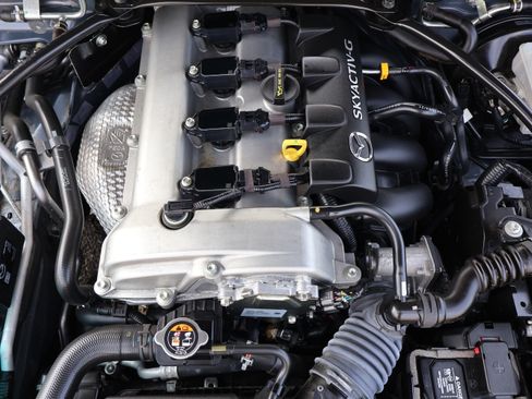 Used 2021 MAZDA MX-5 Miata RF Grand Touring image 28