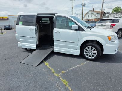 Used 2014 Chrysler Town & Country Touring