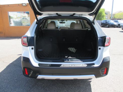 Used 2020 Subaru Outback Limited AWD/4WD image 10