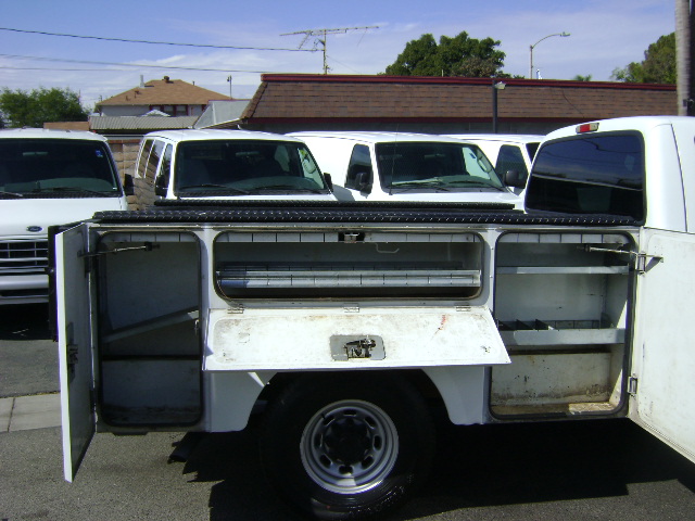 Used 2004 Ford F250 2WD Regular Cab Super Duty image 9