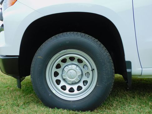 New 2026 Chevrolet Silverado 1500 W/T image 7