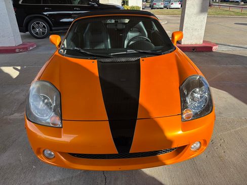 Used 2003 Toyota MR2 Spyder image 3