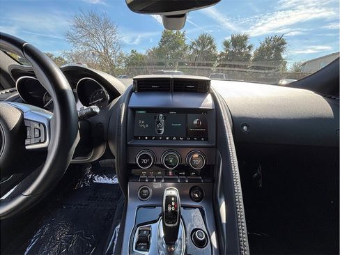Used 2020 Jaguar F-TYPE image 11