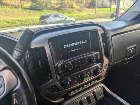 Used 2015 GMC Sierra 3500 Denali image 9