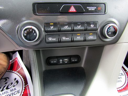 Used 2019 Kia Sportage AWD LX image 22