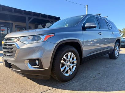 Used 2018 Chevrolet Traverse LT