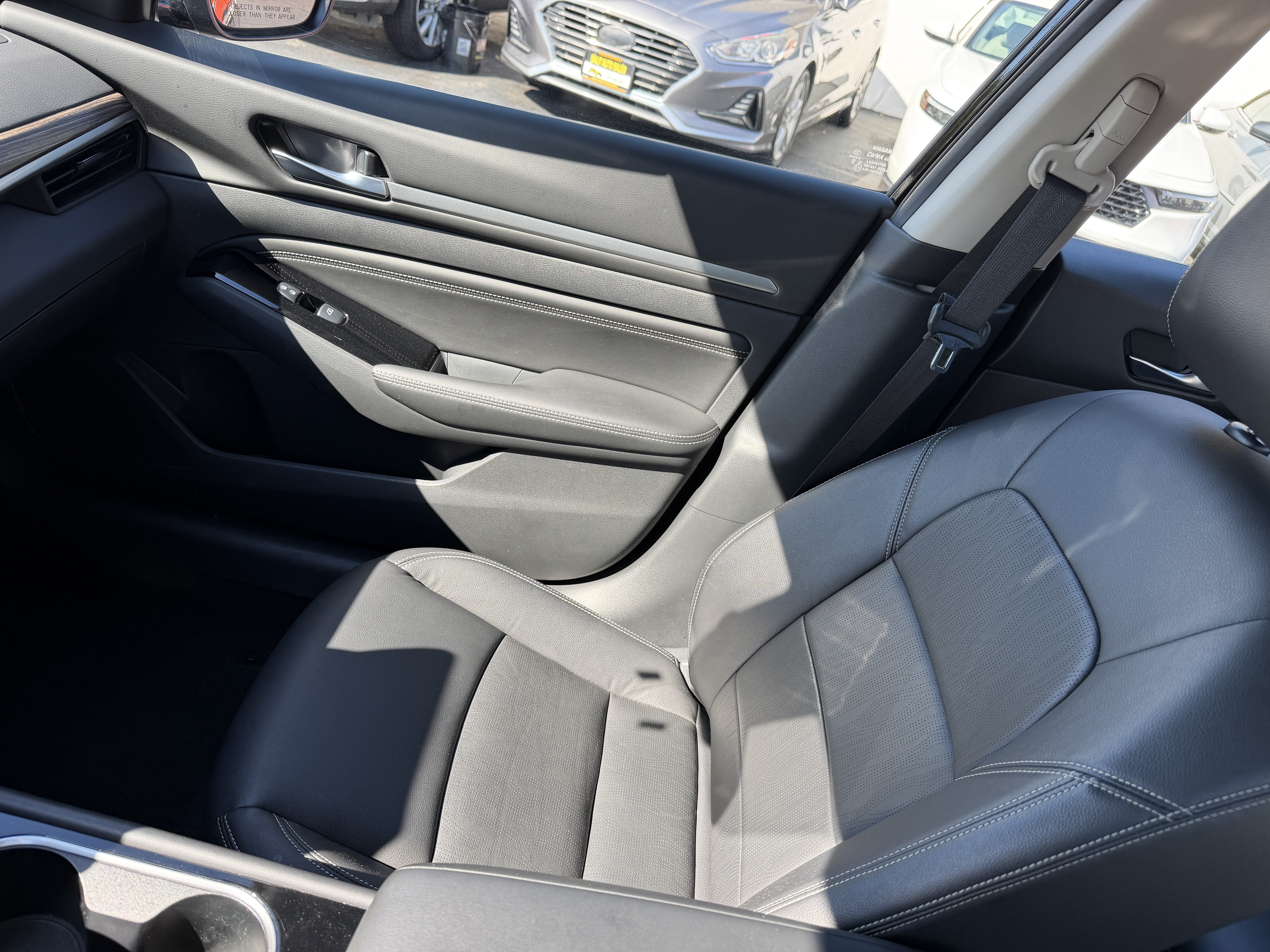 Used 2021 Nissan Altima 2.5 Platinum AWD image 12