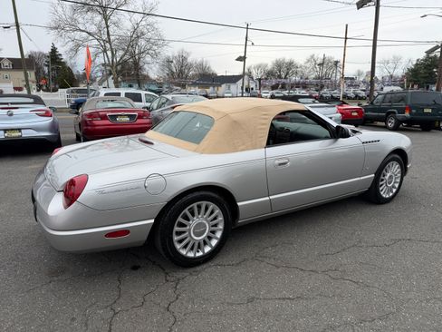 Used 2004 Ford Thunderbird image 21