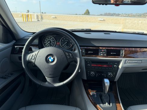 Used 2011 BMW 328i Sedan RWD image 29