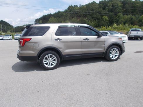 Used 2017 Ford Explorer 4WD Police Interceptor image 4