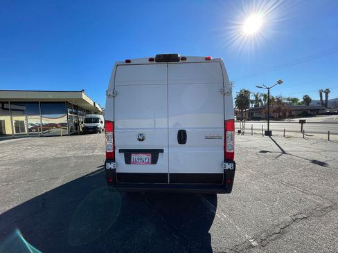 Used 2024 RAM ProMaster 2500 image 4