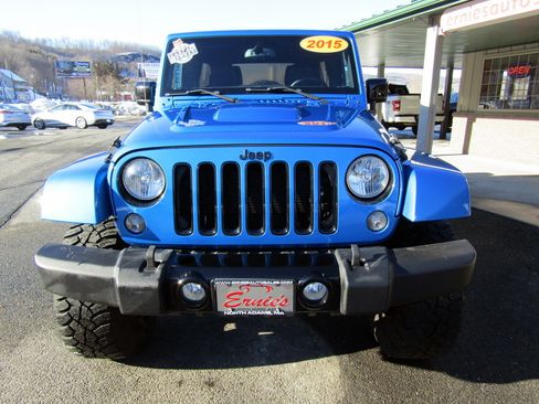 Used 2015 Jeep Wrangler Altitude image 3