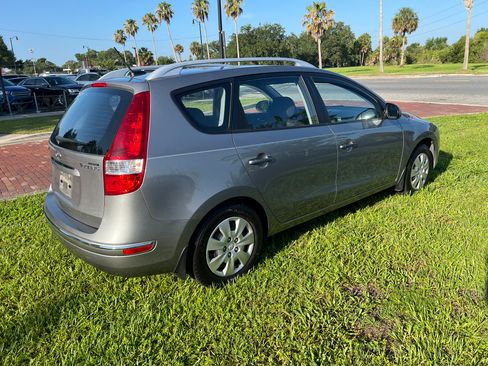 Used 2011 Hyundai Elantra Touring GLS FWD image 5