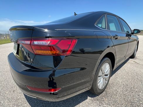 Used 2019 Volkswagen Jetta S Sedan 4D FWD image 4