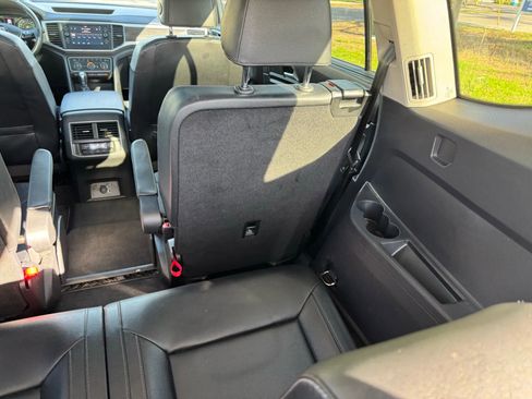 Used 2019 Volkswagen Atlas SE image 29