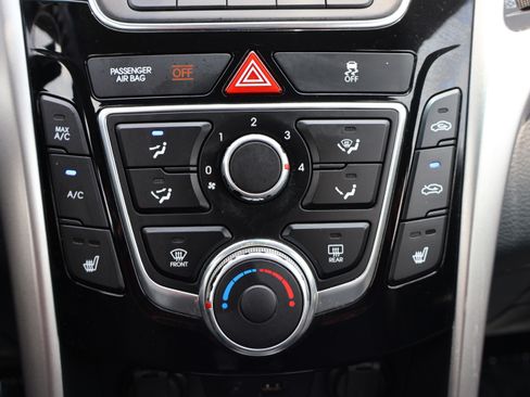 Used 2013 Hyundai Elantra GT image 17