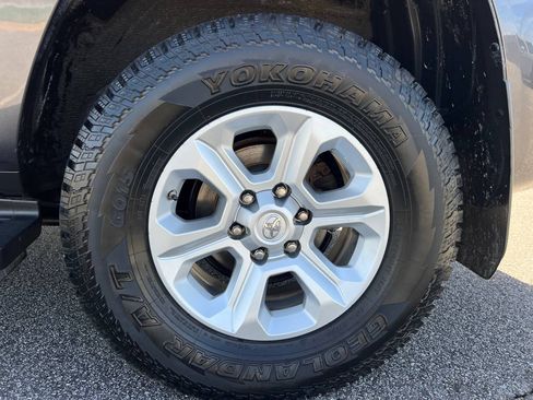 Used 2018 Toyota 4Runner SR5 Premium image 9