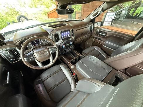 Used 2023 GMC Sierra 2500 4x4 Crew Cab Denali image 18