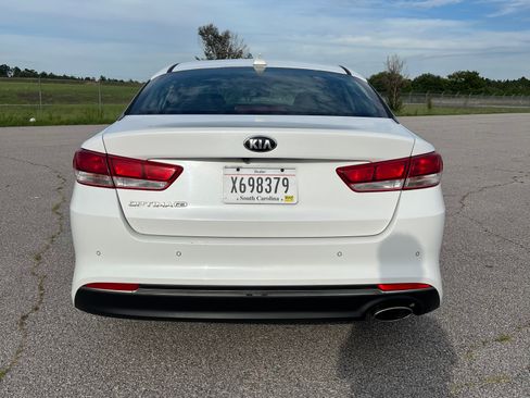 Used 2018 Kia Optima LX FWD image 7