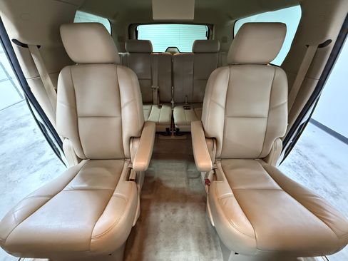 Used 2014 Cadillac Escalade ESV 2WD Premium image 19