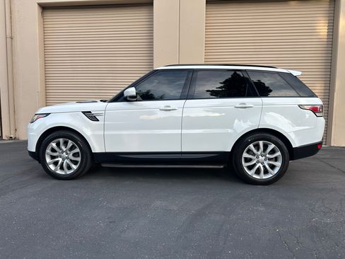 Used 2016 Land Rover Range Rover Sport HSE image 4
