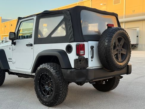 Used 2015 Jeep Wrangler Sport AWD/4WD image 37