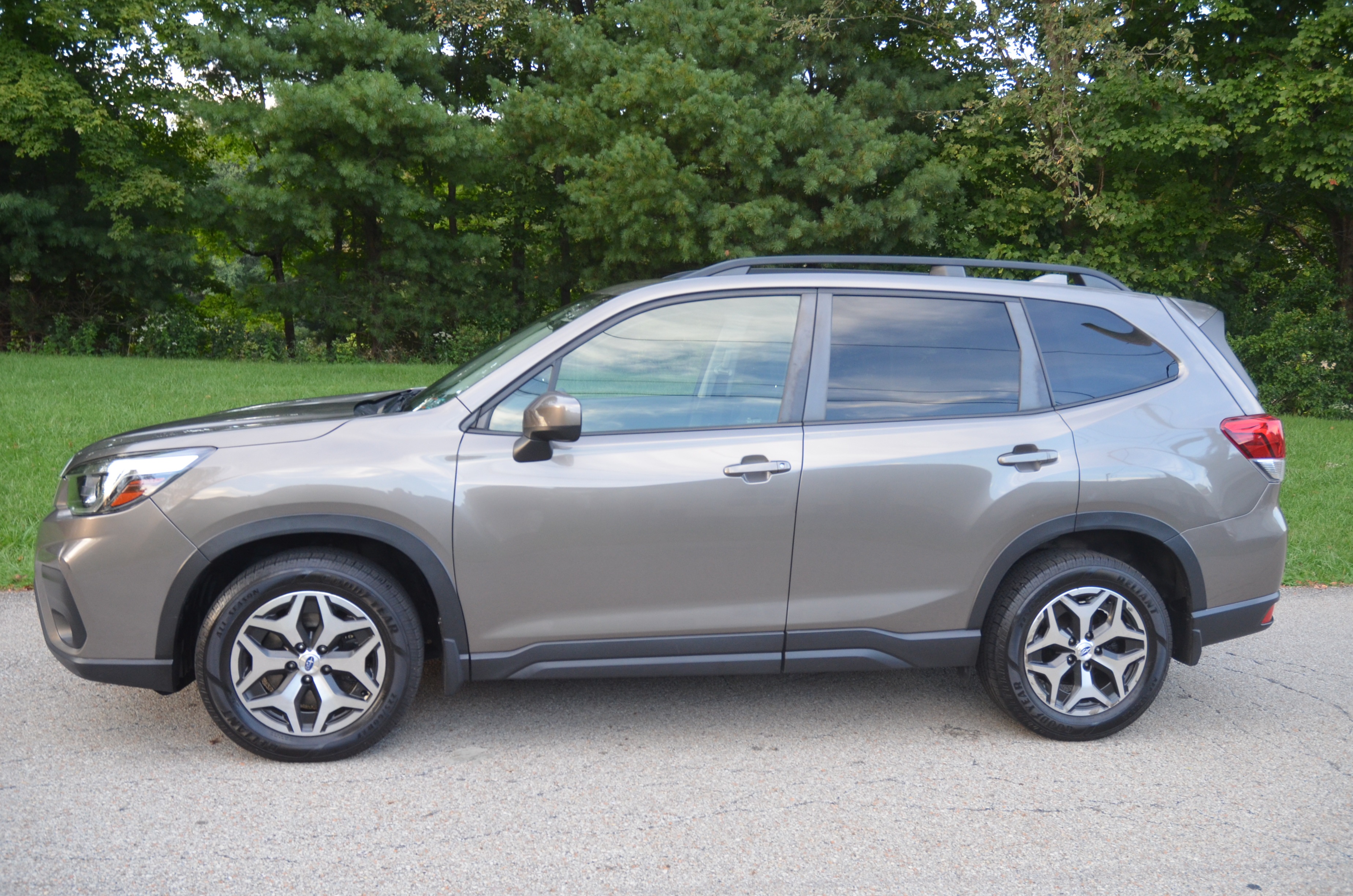 Used 2019 Subaru Forester Premium AWD/4WD image 1