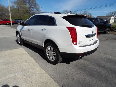 Used 2012 Cadillac SRX Luxury image 2