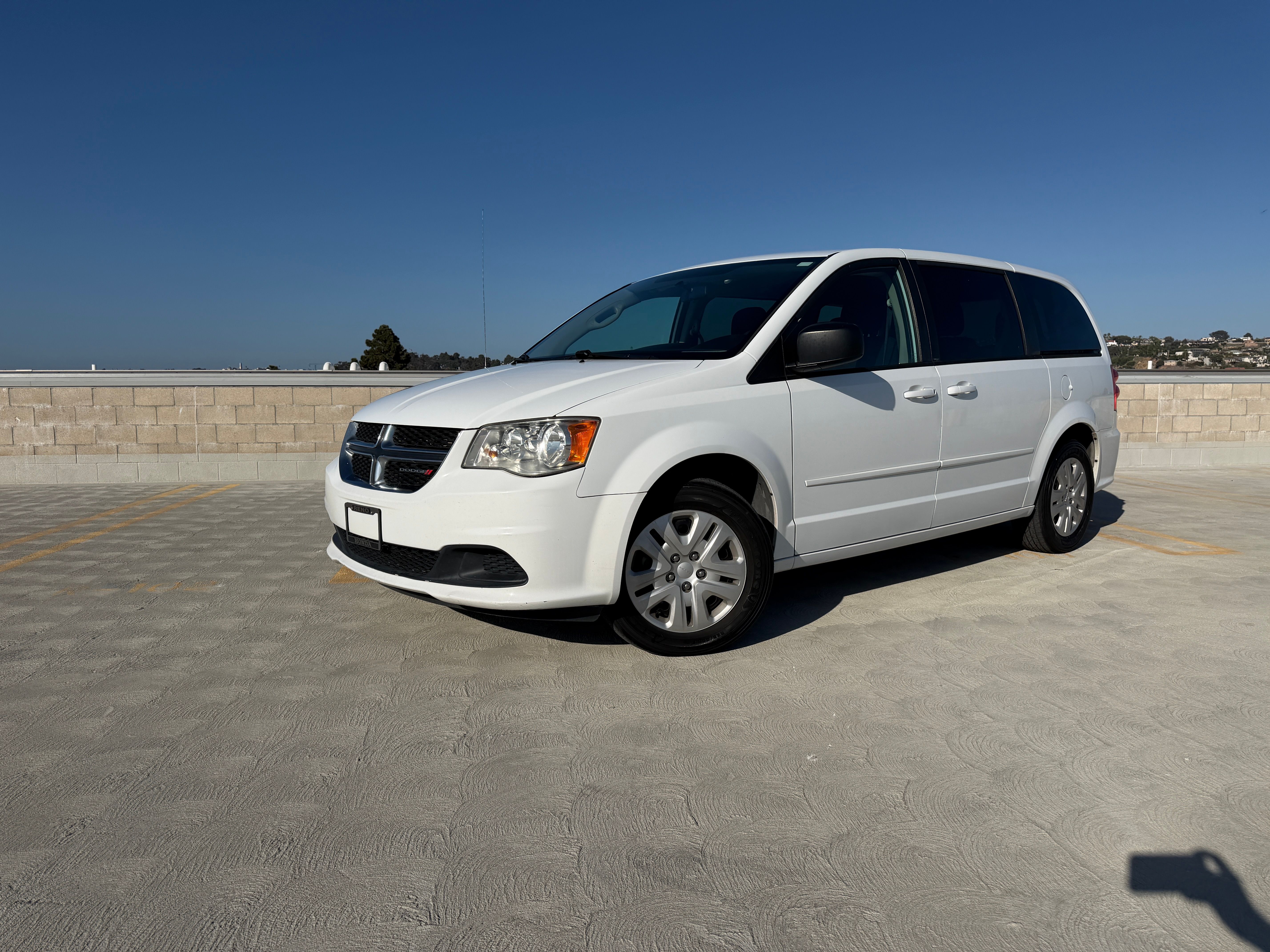 Used 2014 Dodge Grand Caravan UNAVAIL FWD image 2