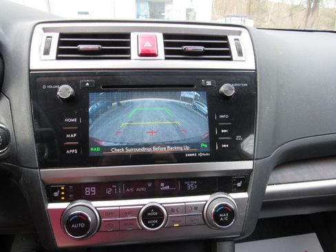 Used 2017 Subaru Outback 2.5i Limited image 19